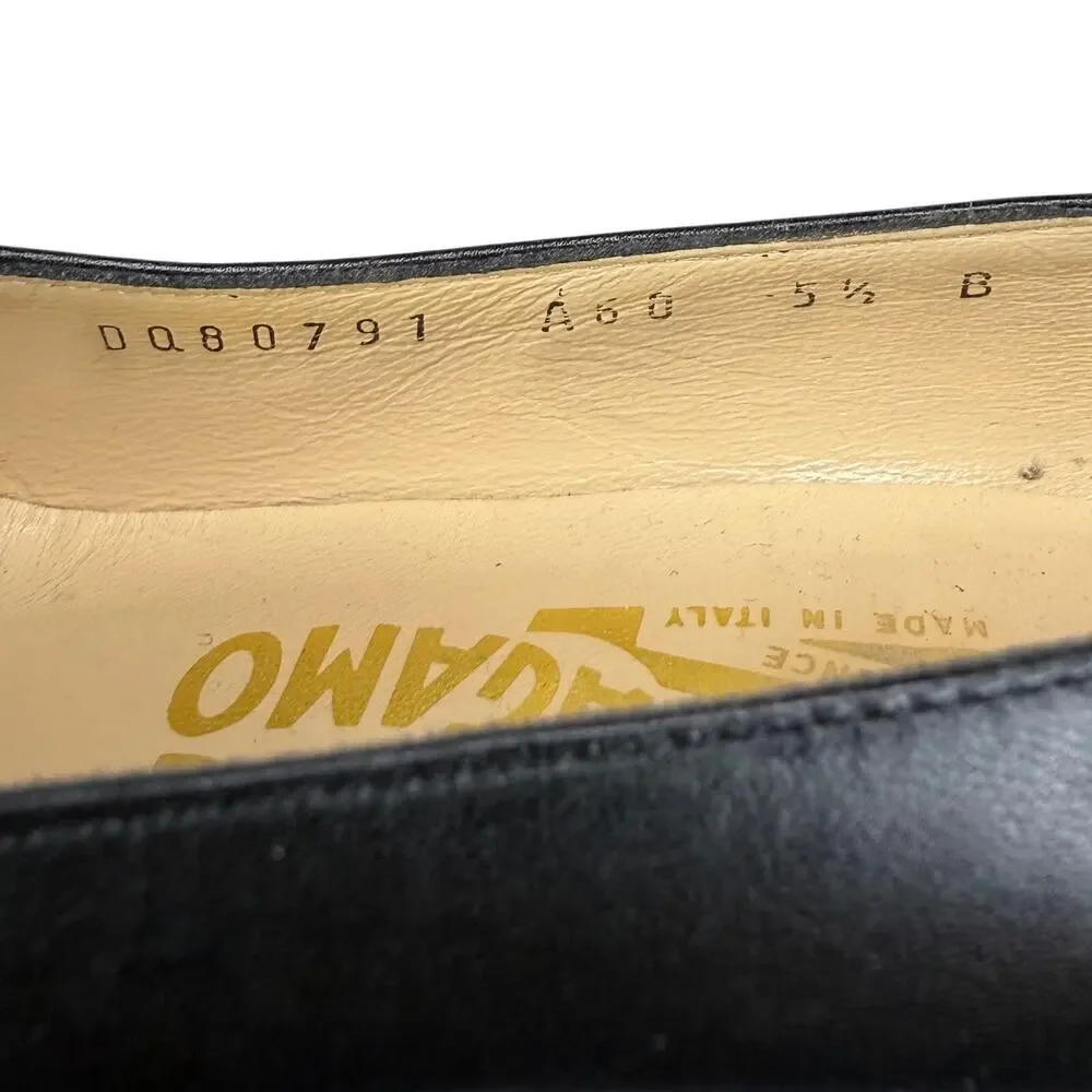SALVATORE FERRAGAMO Metal Logo Classic Black Leather Heel Size 5.5 Made In Italy
